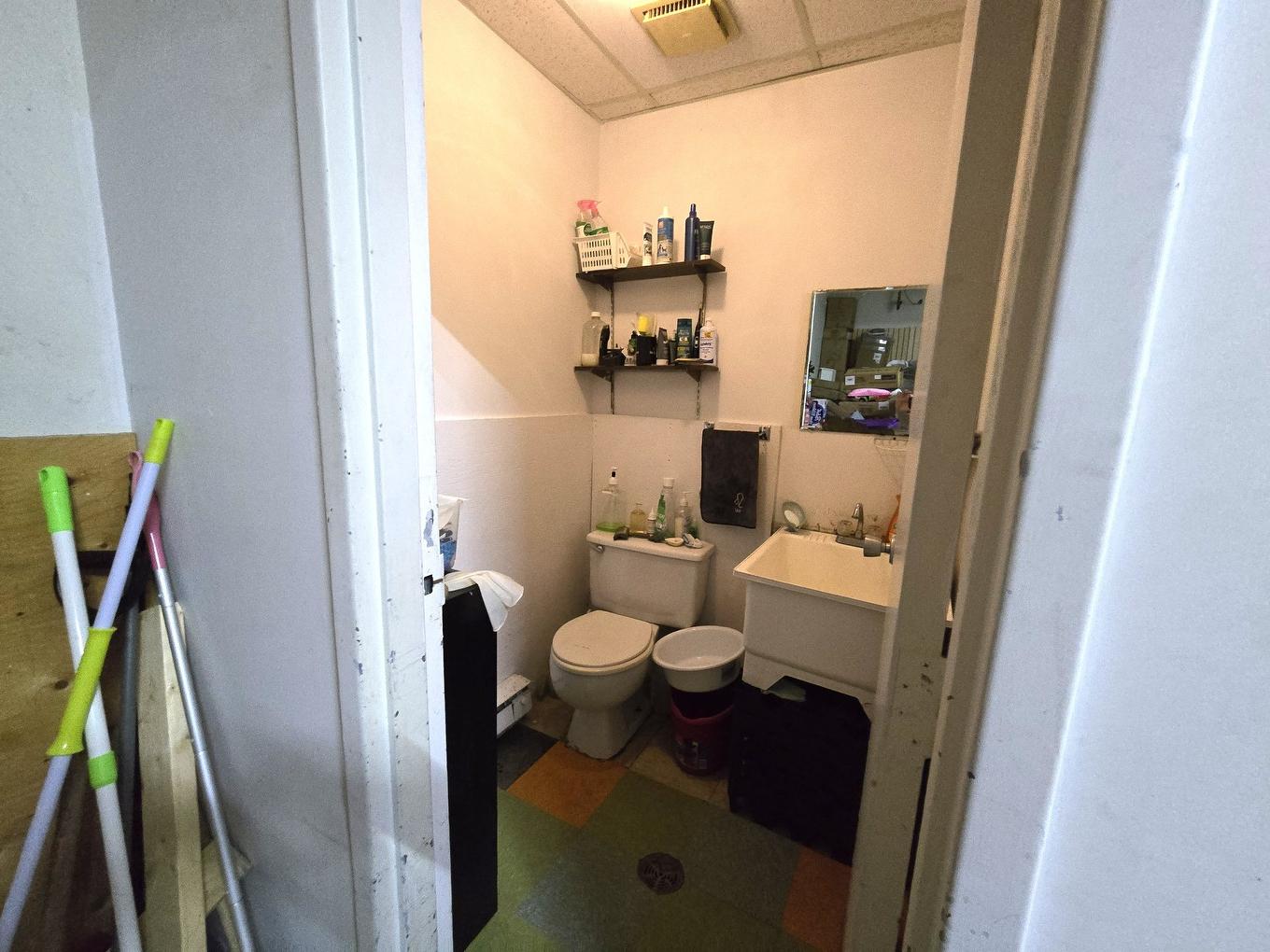 Powder room - 13-5555 Boul. Des Laurentides, Laval (Auteuil), QC - Indoor Photo Showing Bathroom