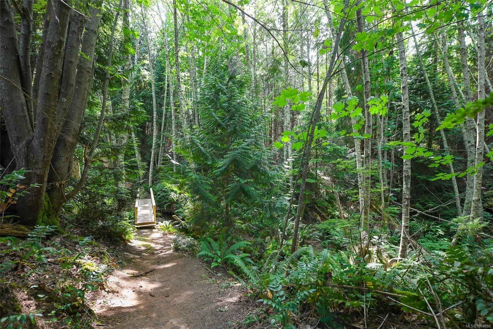 5340 Gainsberg Rd, Bowser, BC