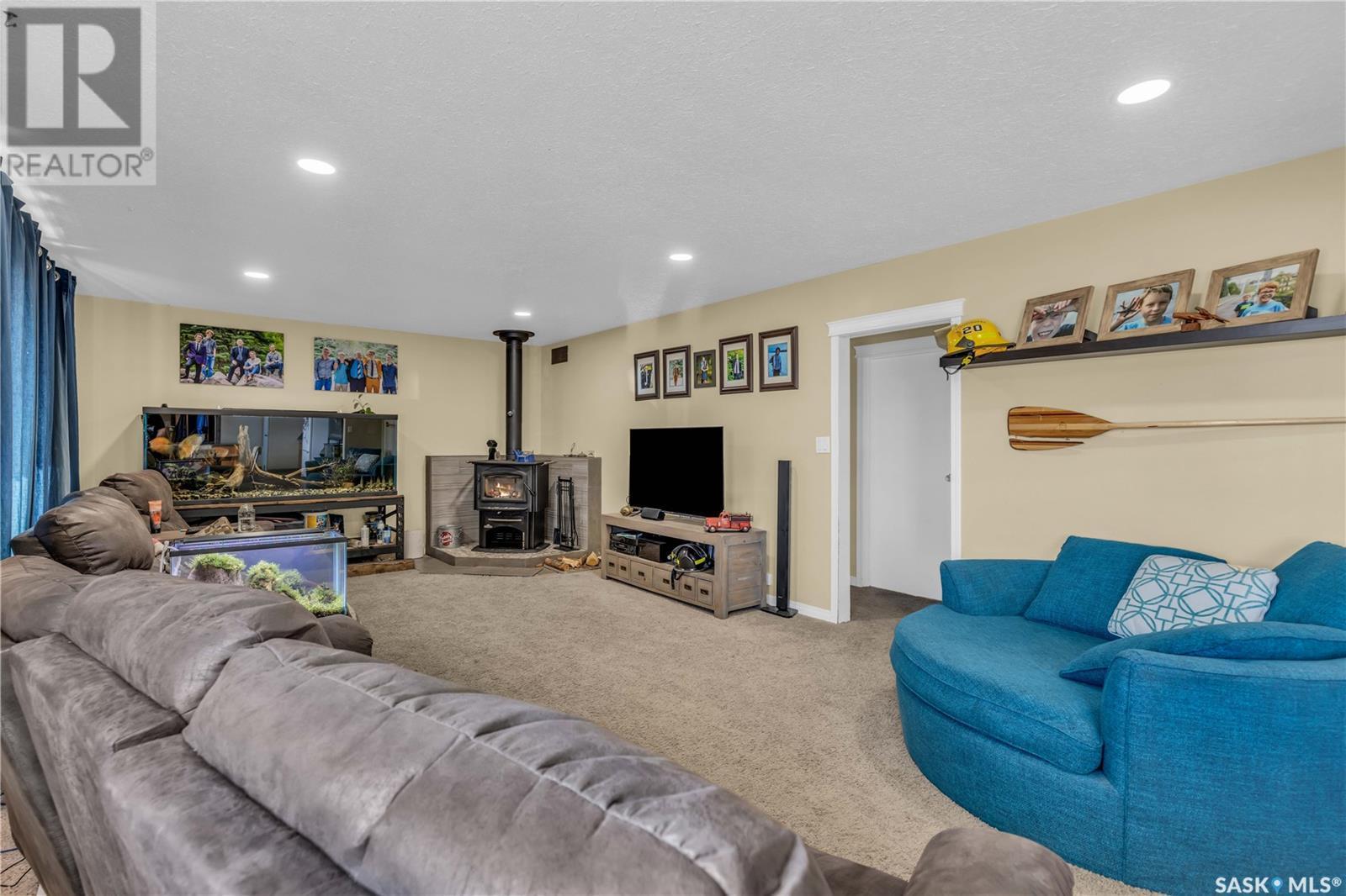 103 2Nd Avenue S, Goodsoil, SK - Indoor