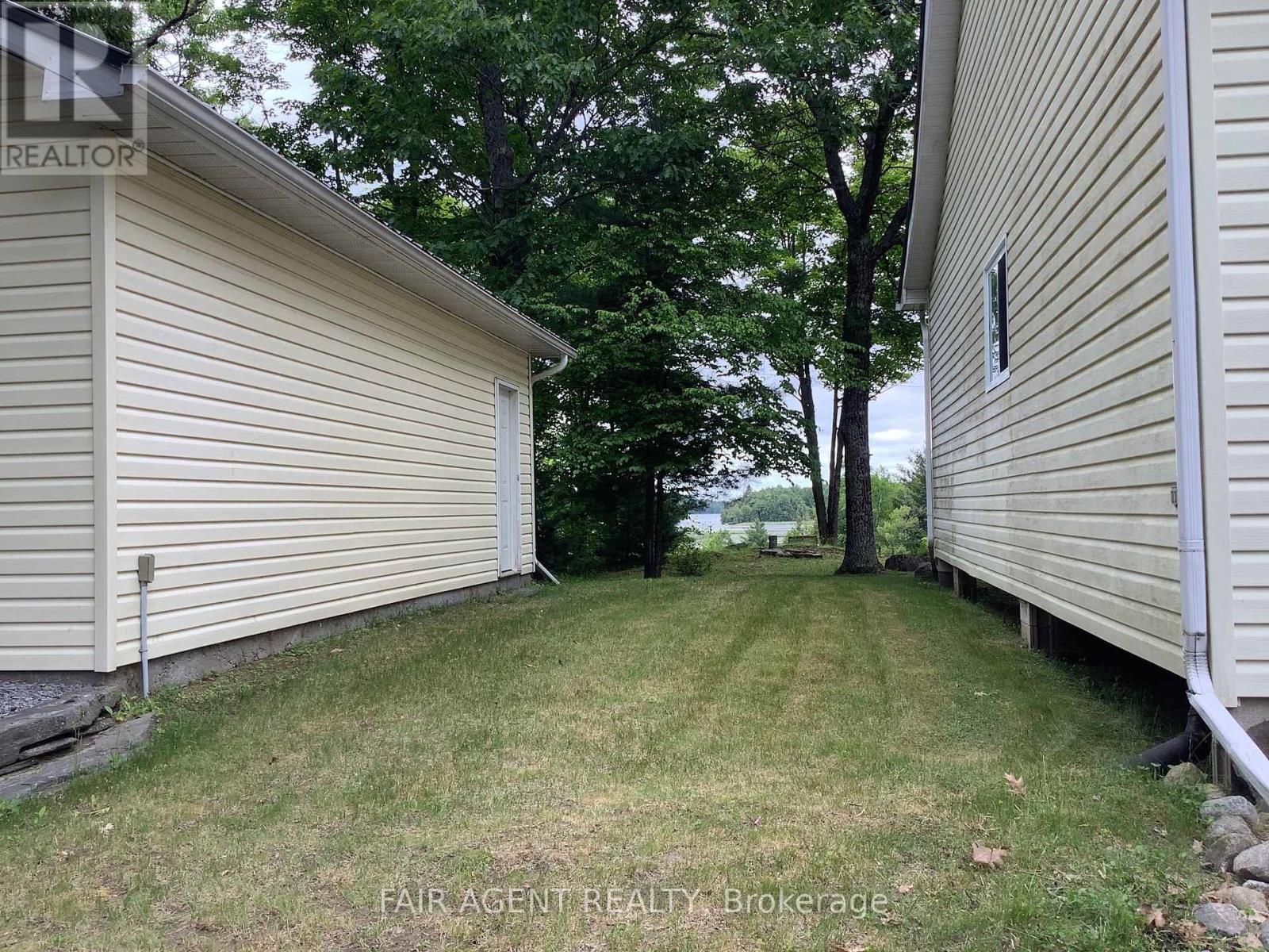 1165B Kirk Kove Road, Frontenac (Frontenac Centre), ON - Outdoor