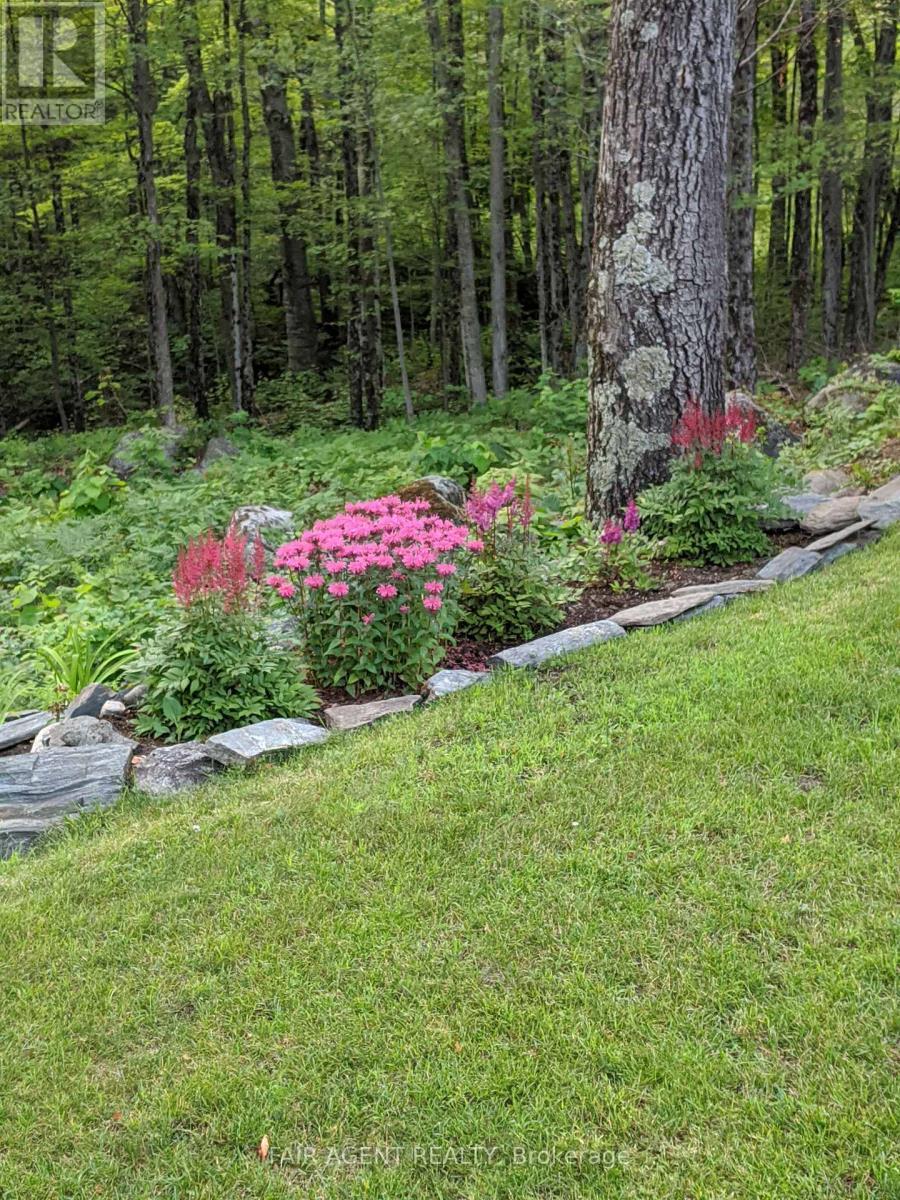 1165B Kirk Kove Road, Frontenac (Frontenac Centre), ON - Outdoor