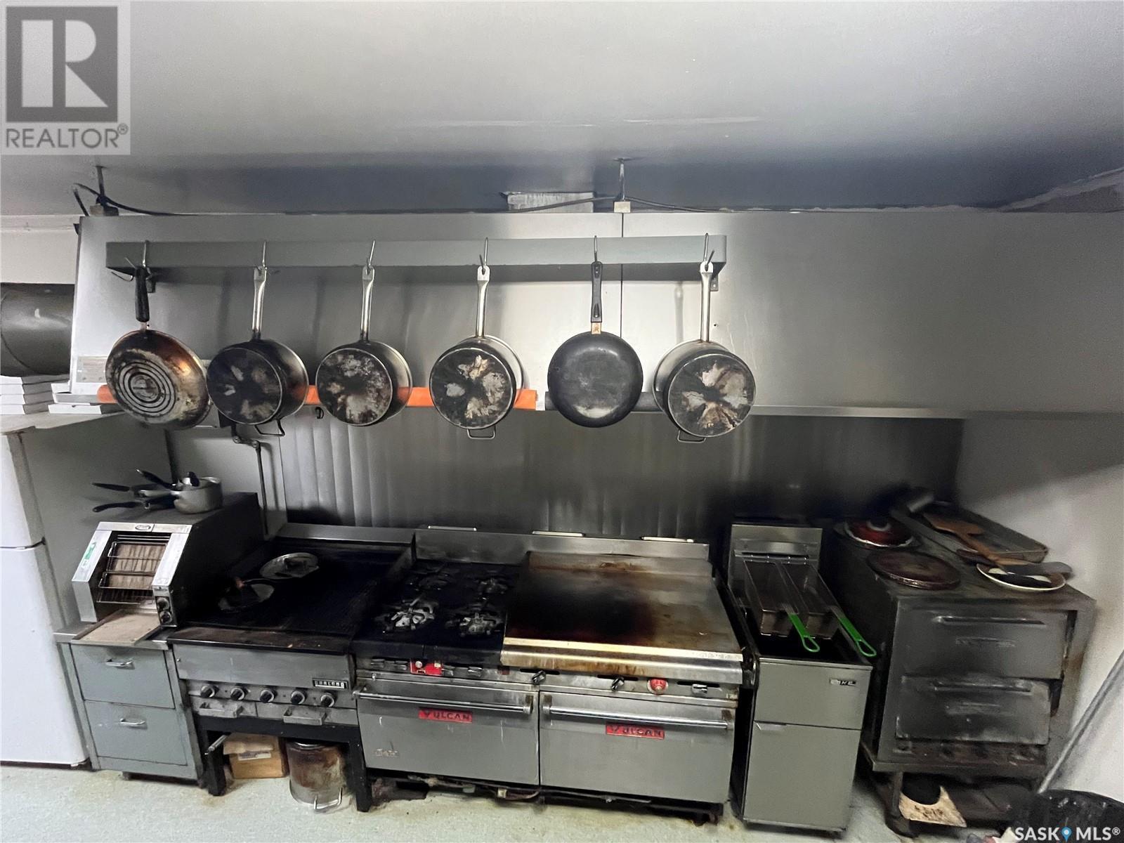 108 1St Avenue W, Lintlaw, SK