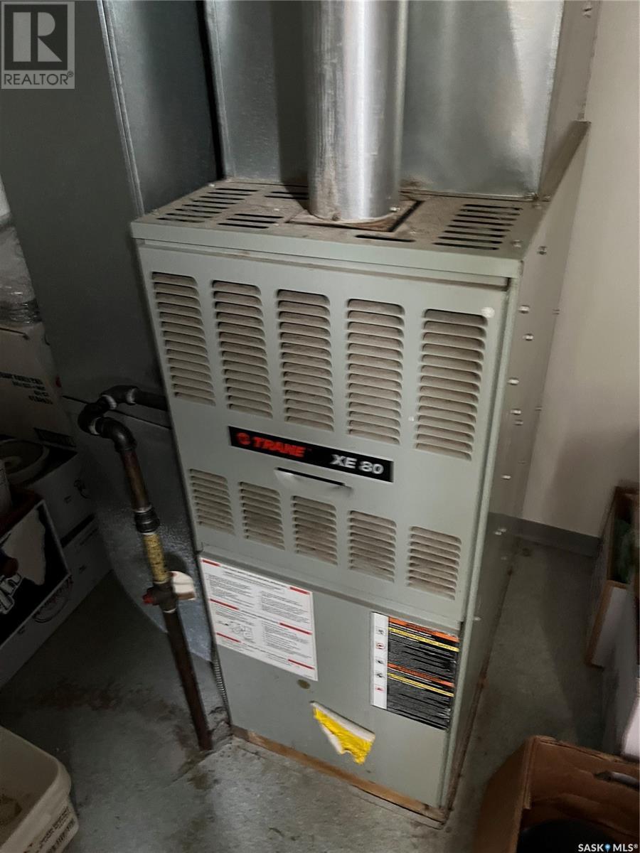 108 1St Avenue W, Lintlaw, SK