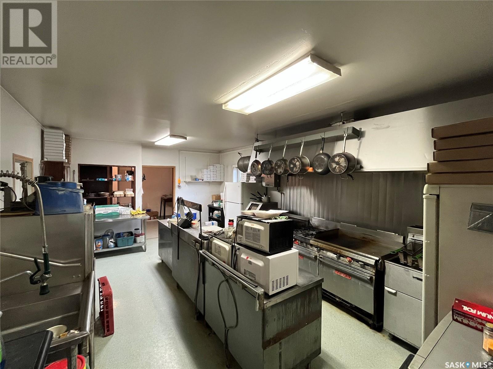 108 1St Avenue W, Lintlaw, SK