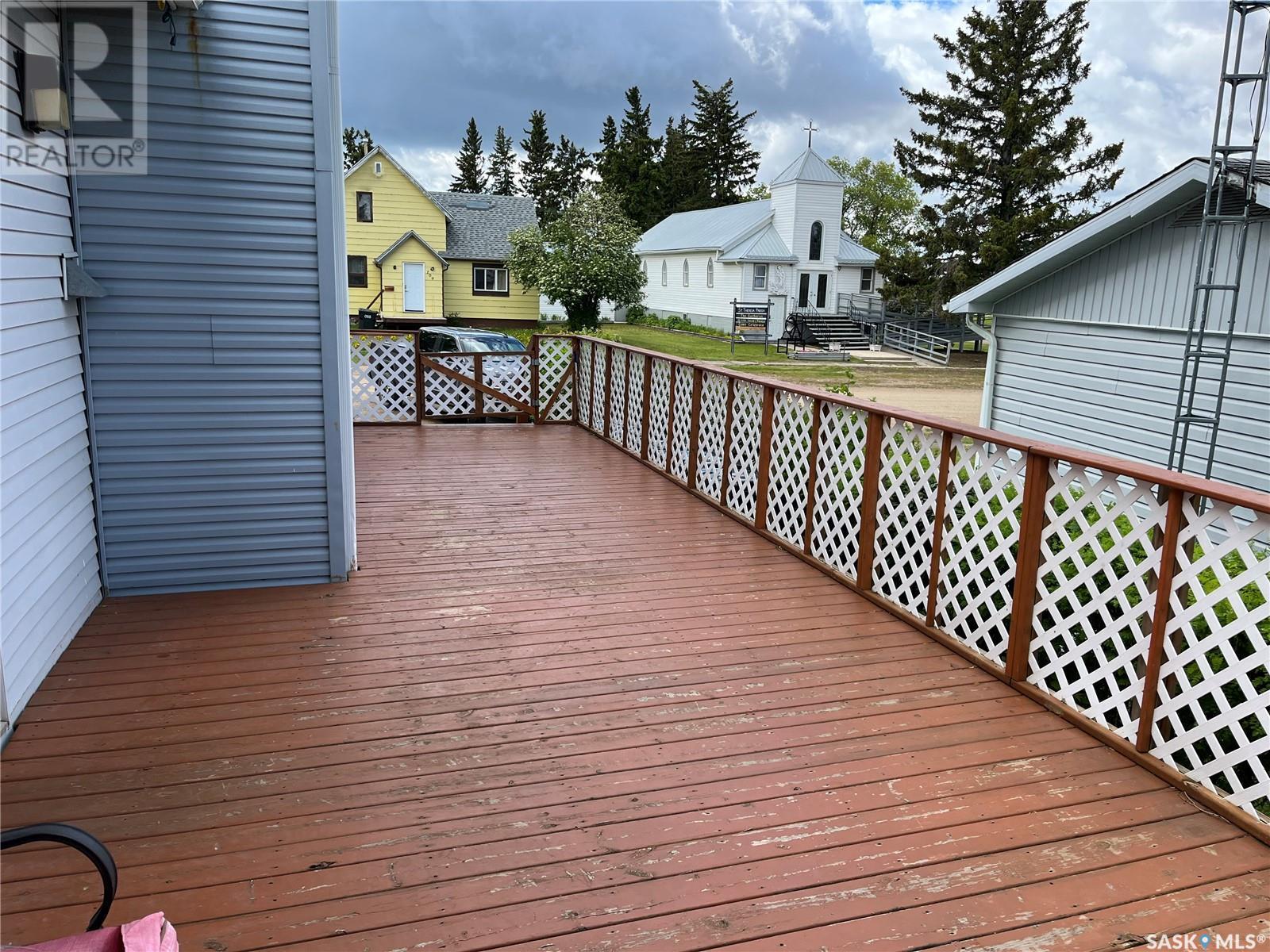 108 1St Avenue W, Lintlaw, SK