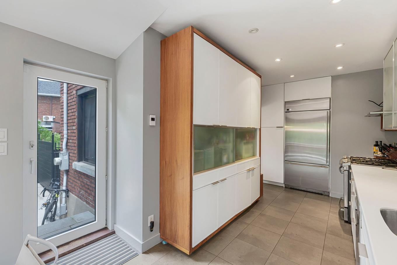 Kitchen - 25 Av. Beverley, Mont-Royal, QC - Indoor