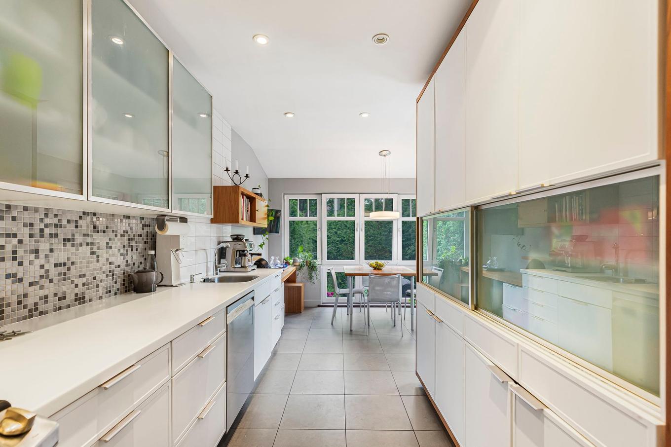 Kitchen - 25 Av. Beverley, Mont-Royal, QC - Indoor Photo Showing Kitchen