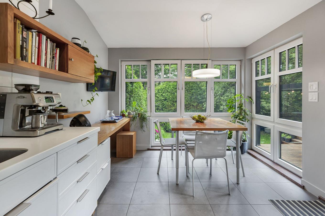 Kitchen - 25 Av. Beverley, Mont-Royal, QC - Indoor