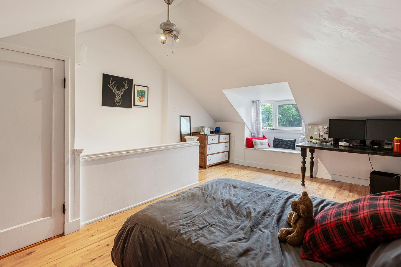 Bedroom - 25 Av. Beverley, Mont-Royal, QC - Indoor Photo Showing Bedroom