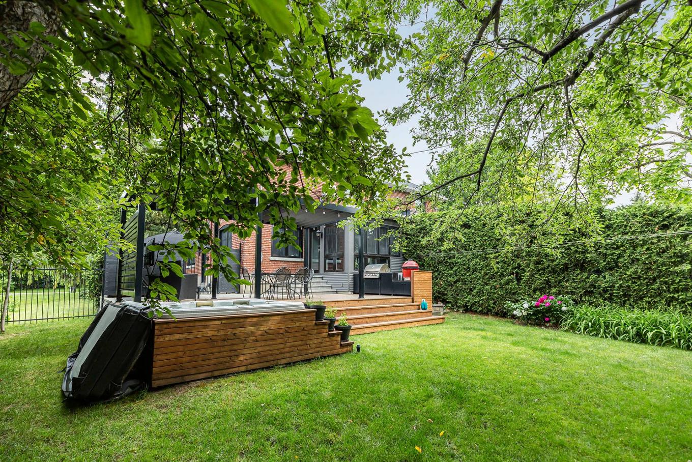 Patio - 25 Av. Beverley, Mont-Royal, QC - Outdoor