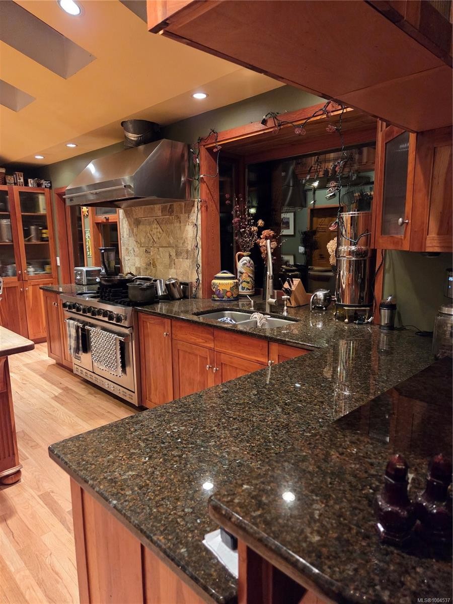 3744 Gibbins Rd, Duncan, BC