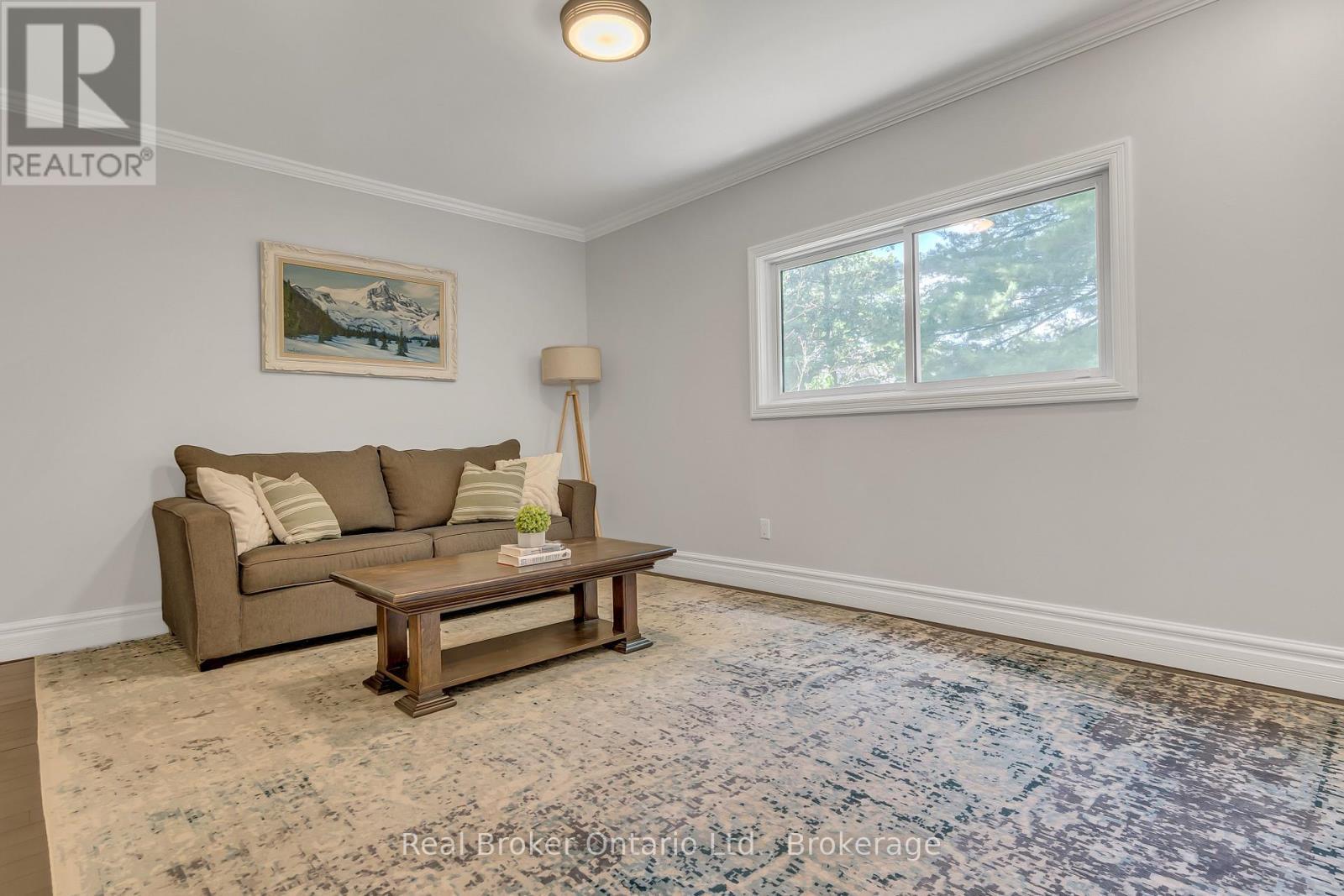 6566 Concession Rd 4 Road, Puslinch (Morriston), ON - Indoor Photo Showing Living Room