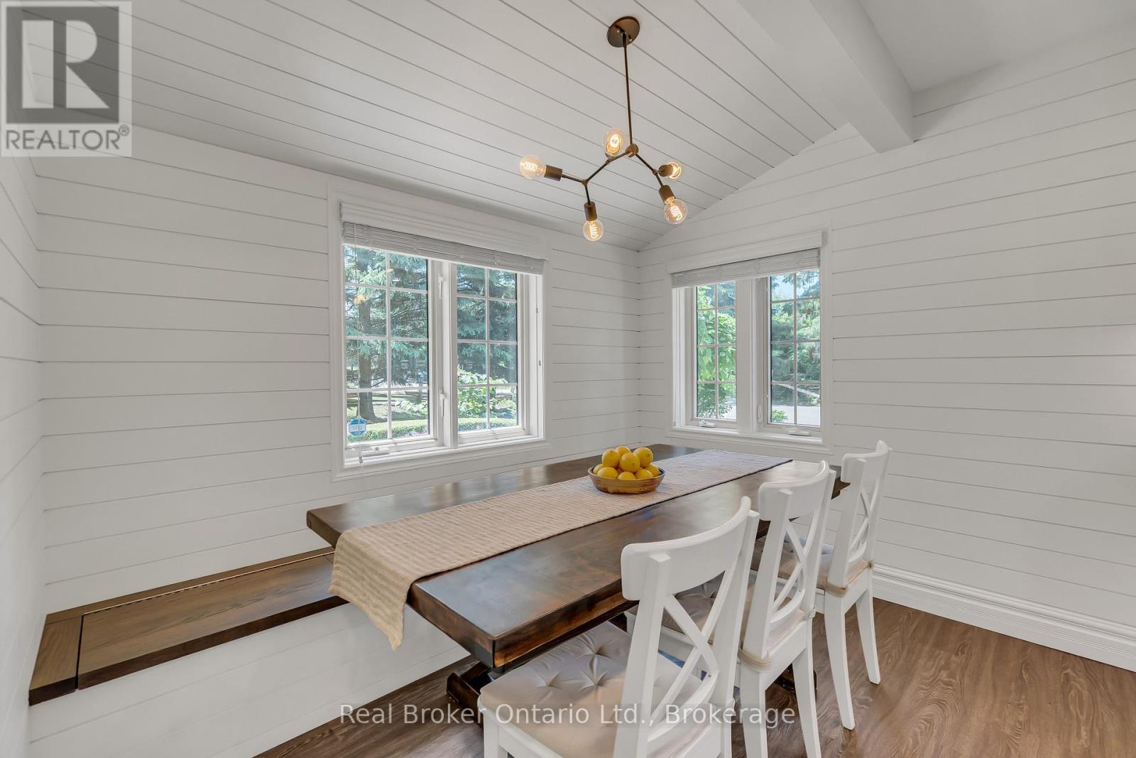 6566 Concession Rd 4 Road, Puslinch (Morriston), ON - Indoor Photo Showing Dining Room