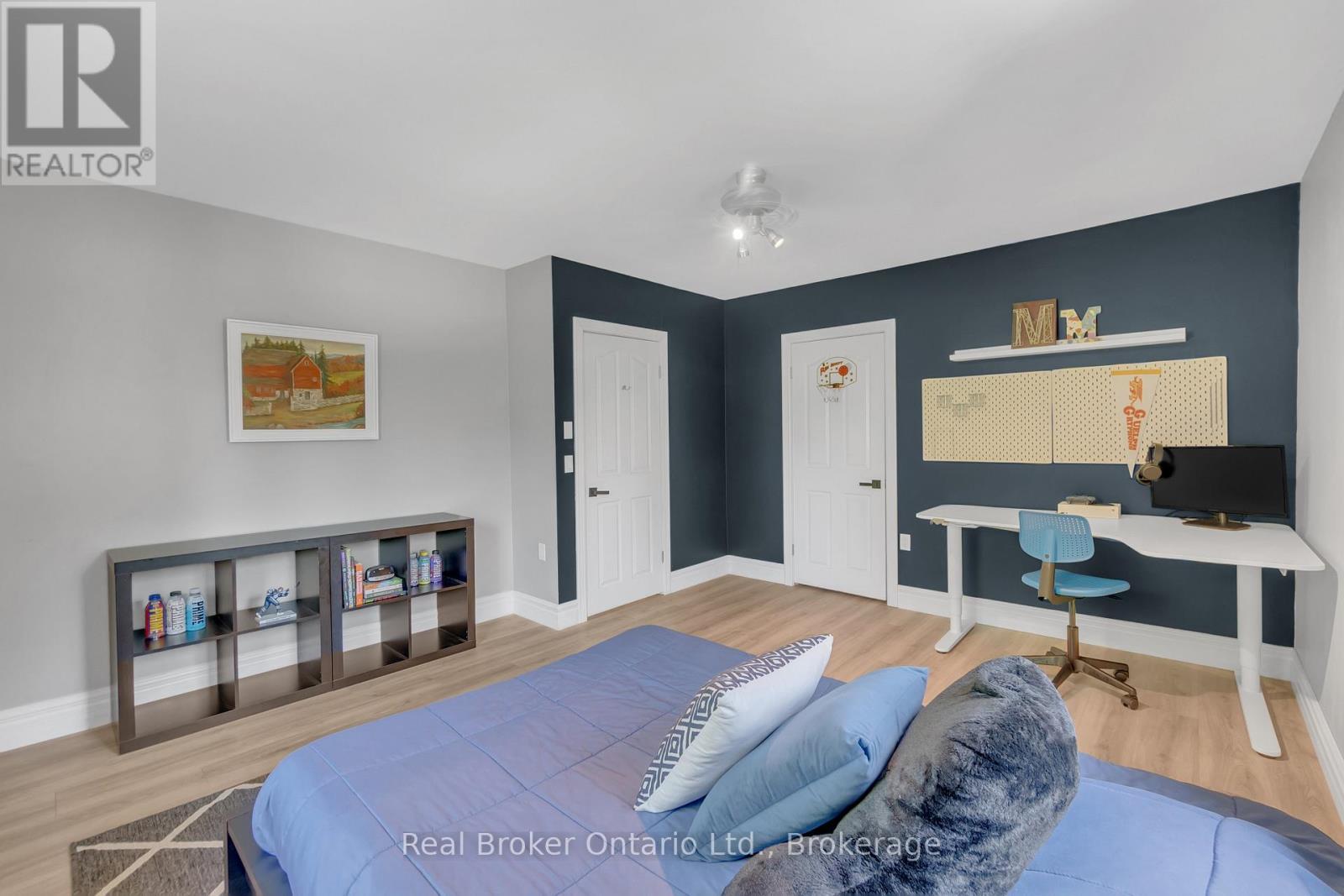 6566 Concession Rd 4 Road, Puslinch (Morriston), ON - Indoor Photo Showing Bedroom