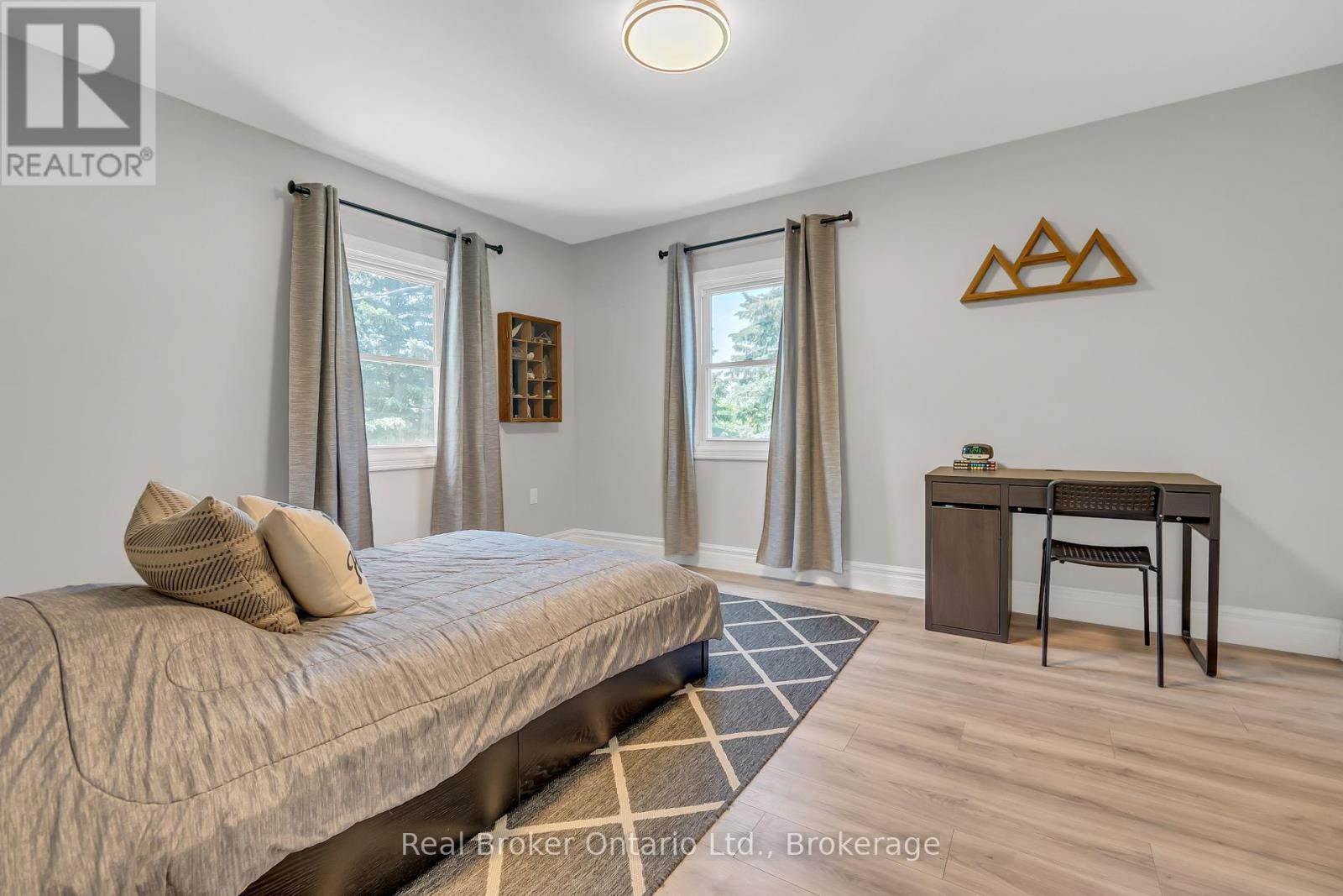 6566 Concession Rd 4 Road, Puslinch (Morriston), ON - Indoor Photo Showing Bedroom