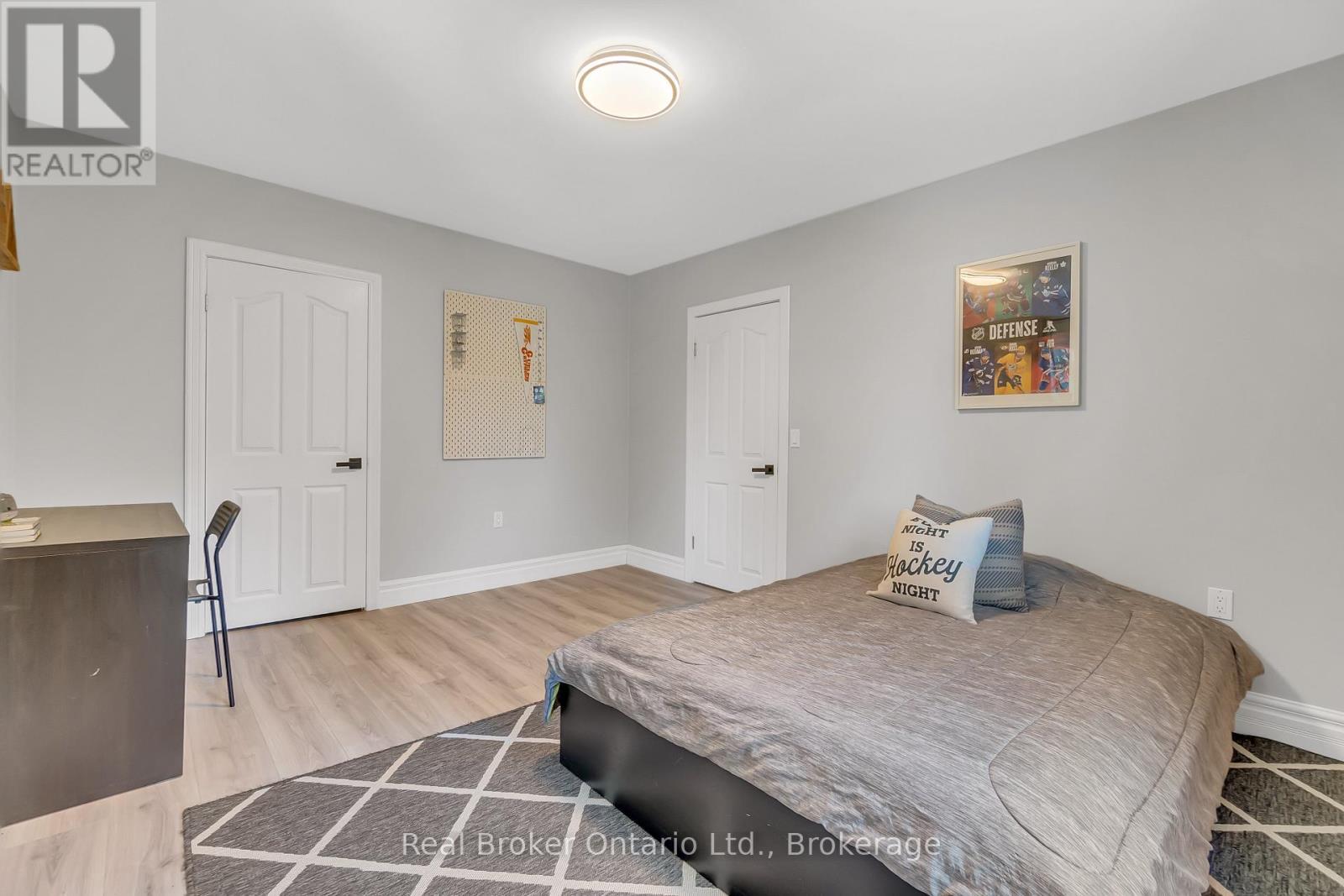 6566 Concession Rd 4 Road, Puslinch (Morriston), ON - Indoor Photo Showing Bedroom