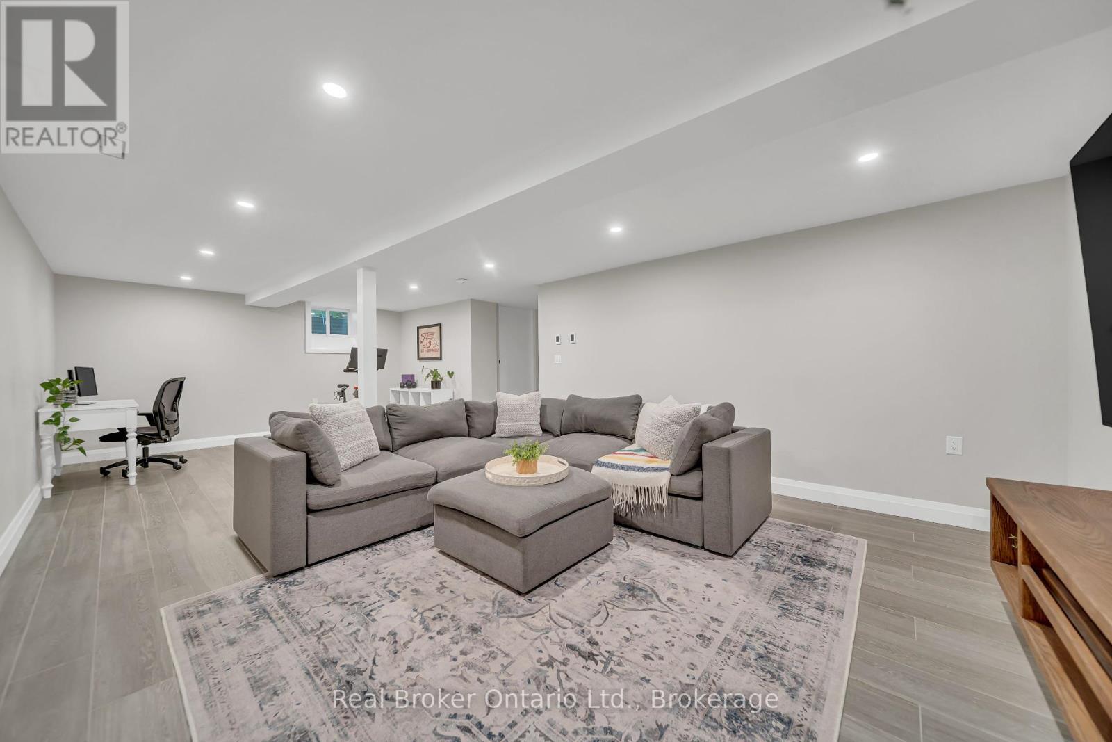 6566 Concession Rd 4 Road, Puslinch (Morriston), ON - Indoor