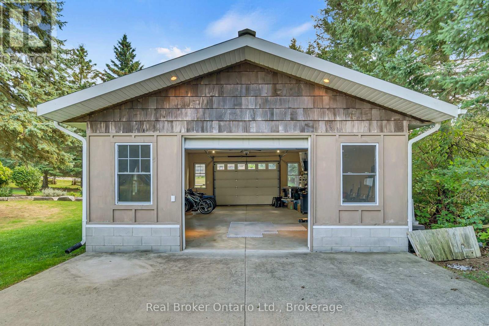 6566 Concession Rd 4 Road, Puslinch (Morriston), ON - Outdoor