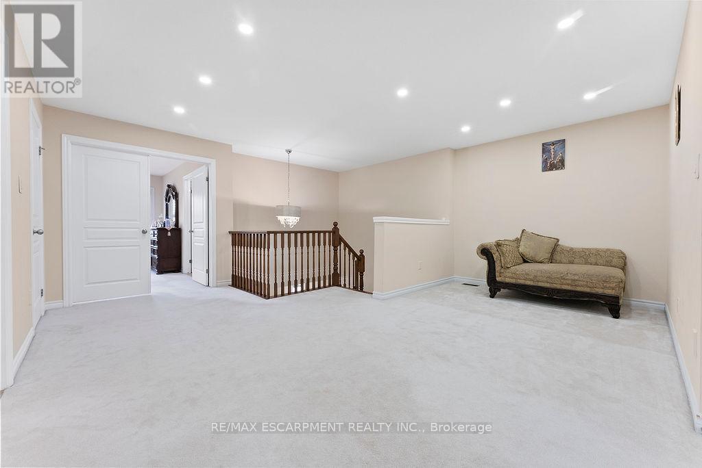 67 Bellroyal Crescent, Hamilton, ON - Indoor