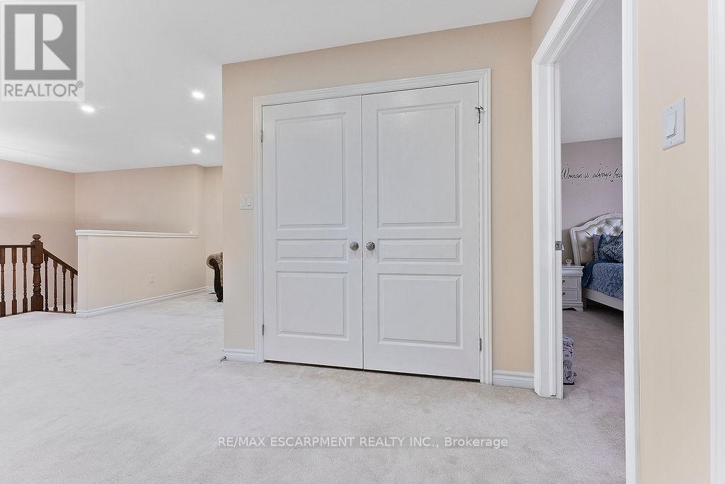 67 Bellroyal Crescent, Hamilton, ON - Indoor Photo Showing Other Room