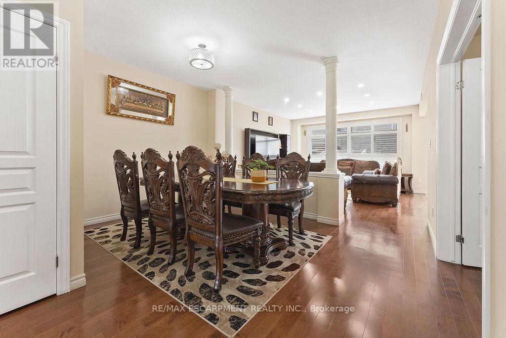 67 Bellroyal Crescent, Hamilton, ON - Indoor Photo Showing Dining Room