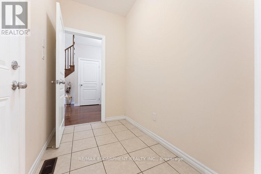 67 Bellroyal Crescent, Hamilton, ON - Indoor Photo Showing Other Room