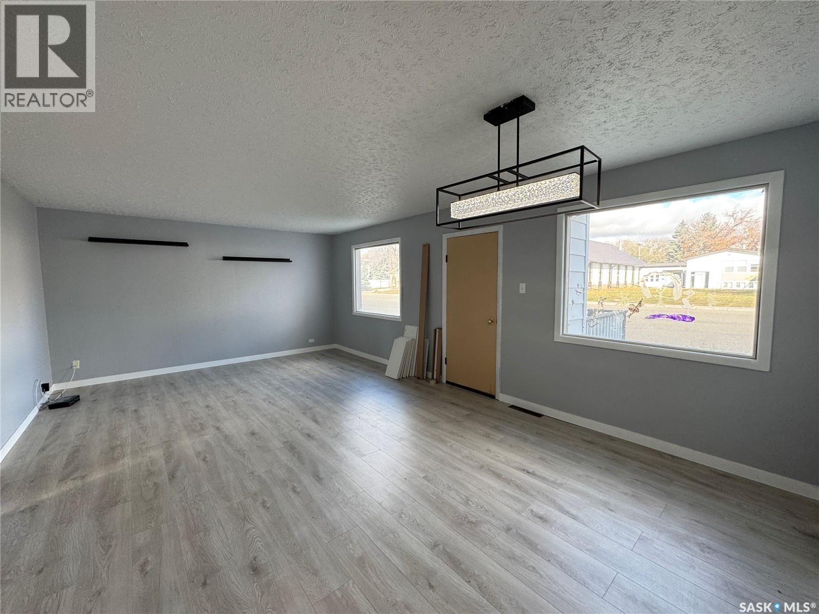 108 7Th Avenue W, Biggar, SK - Indoor Photo Showing Other Room