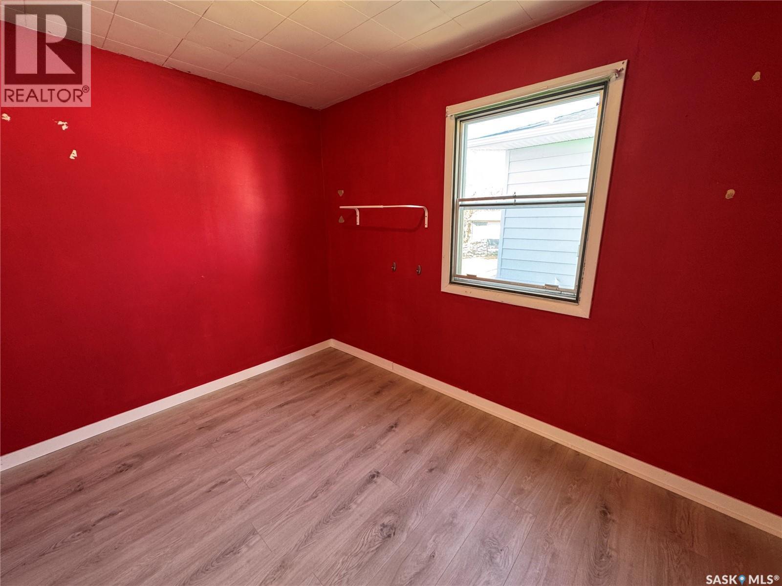 108 7Th Avenue W, Biggar, SK - Indoor Photo Showing Other Room