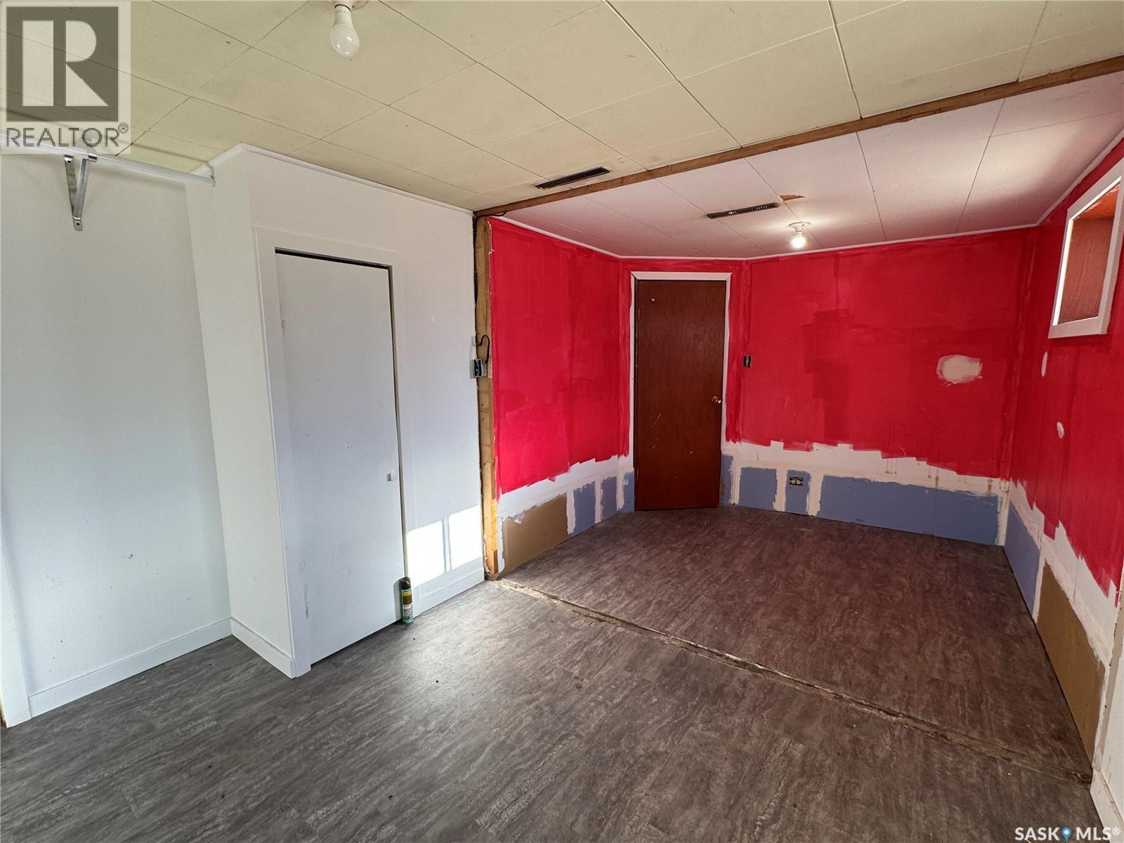 108 7Th Avenue W, Biggar, SK - Indoor Photo Showing Other Room