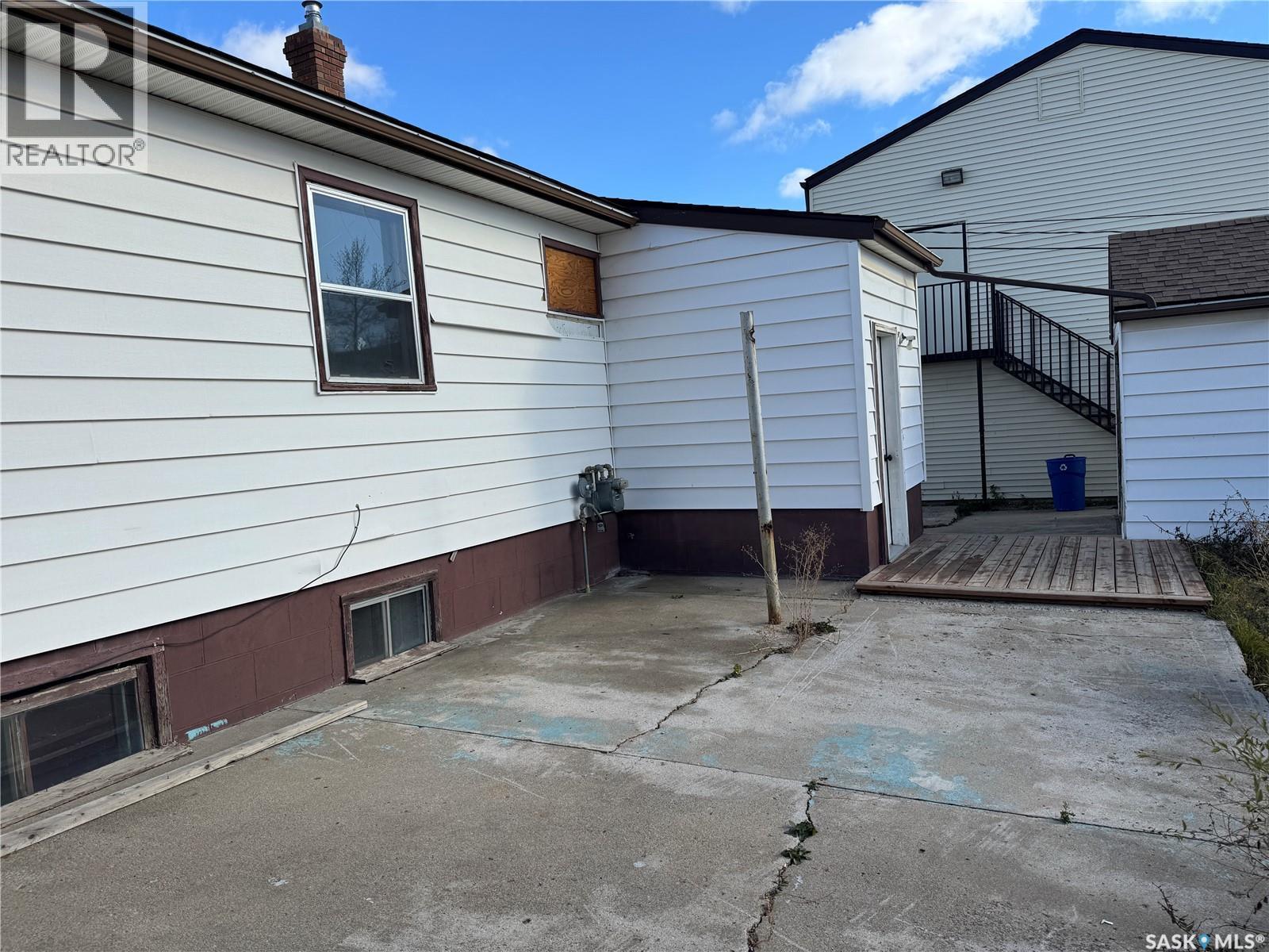 108 7Th Avenue W, Biggar, SK - Outdoor With Exterior