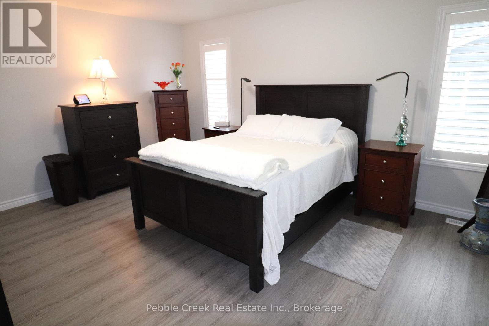112 Huron Heights Drive, Ashfield-Colborne-Wawanosh (Colborne Twp), ON - Indoor Photo Showing Bedroom