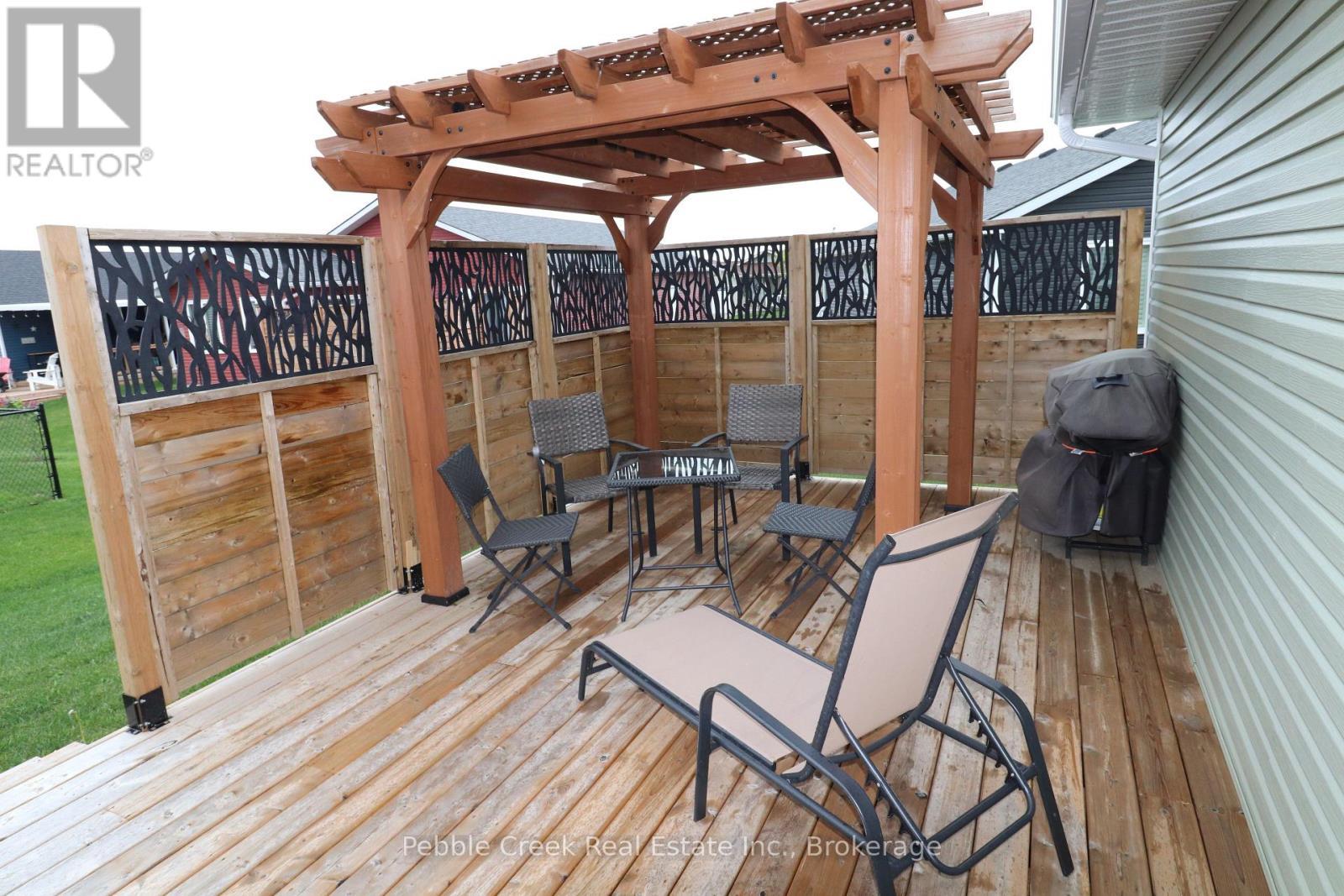 112 Huron Heights Drive, Ashfield-Colborne-Wawanosh (Colborne Twp), ON - Outdoor With Deck Patio Veranda