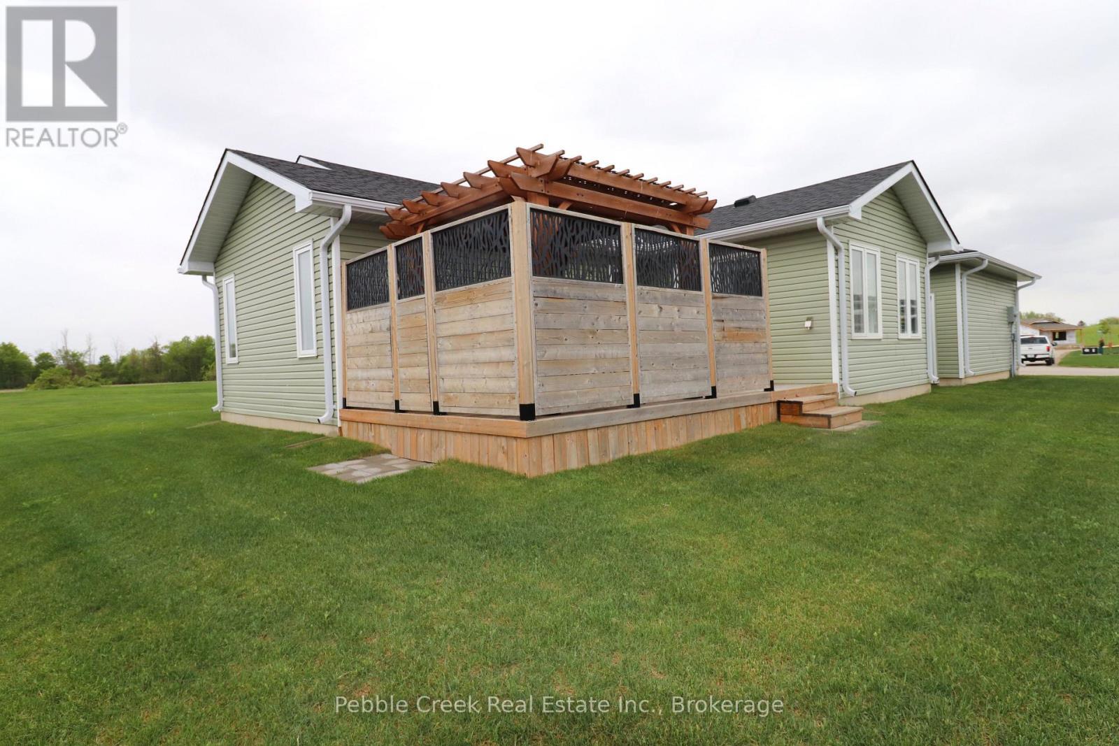 112 Huron Heights Drive, Ashfield-Colborne-Wawanosh (Colborne Twp), ON - Outdoor