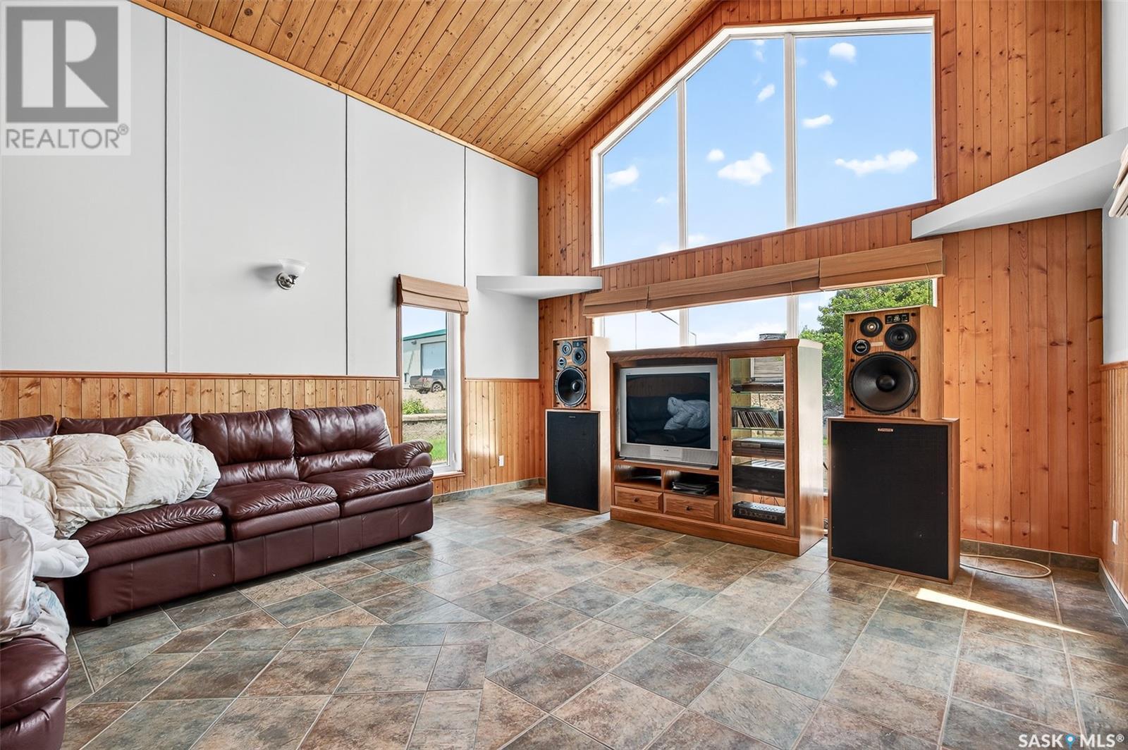 Stony Beach Acreage, Pense Rm No. 160, SK - Indoor Photo Showing Living Room