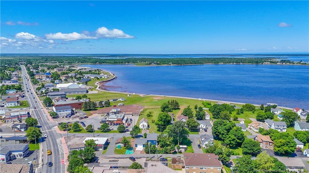 204 Jd Gauthier Blvd, Shippagan, NB