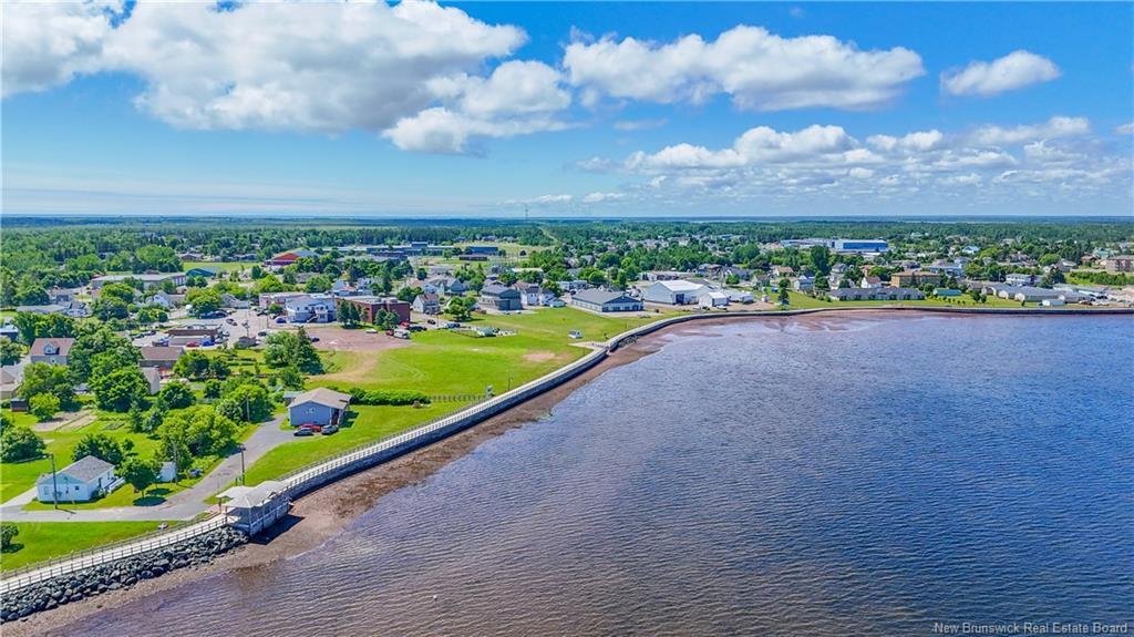 204 Jd Gauthier Blvd, Shippagan, NB