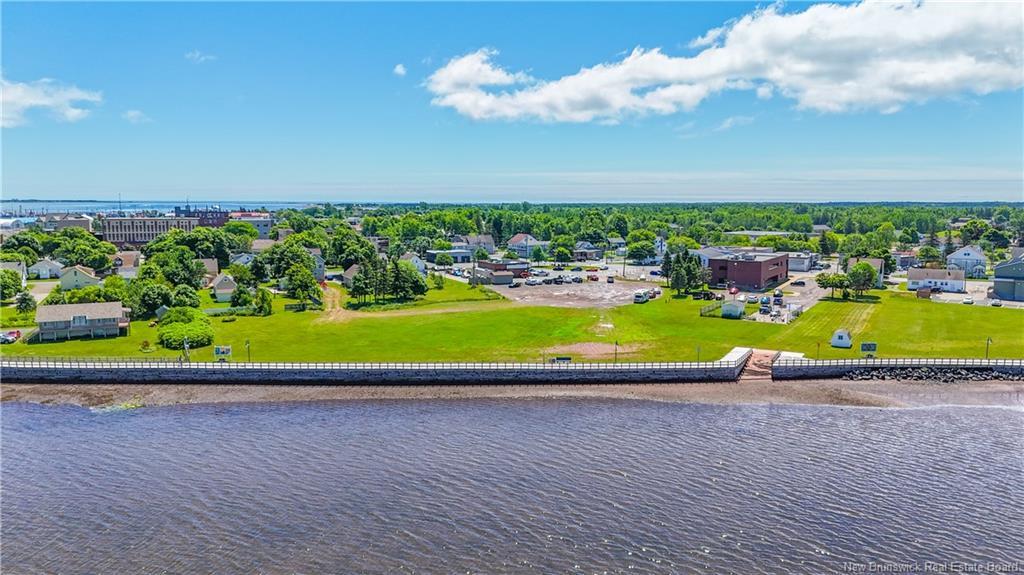 204 Jd Gauthier Blvd, Shippagan, NB