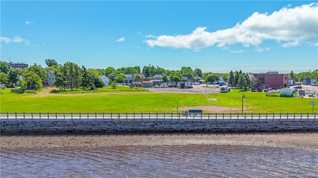 204 Jd Gauthier Blvd, Shippagan, NB