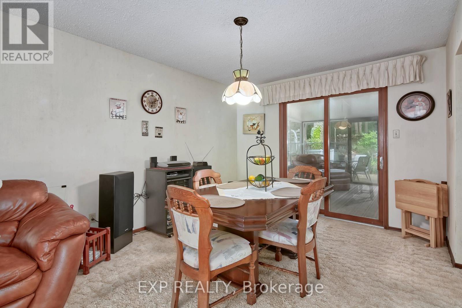 9995 Port Franks Estates Drive, Lambton Shores (Port Franks), ON - Indoor Photo Showing Dining Room