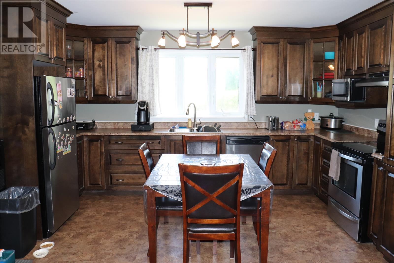 665 Station Road, Jefferys, NL - Indoor