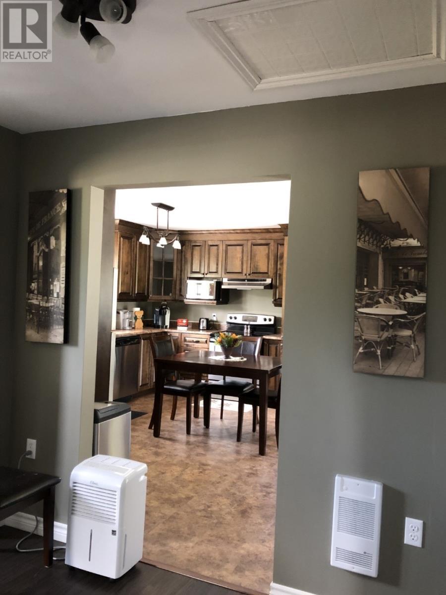 665 Station Road, Jefferys, NL - Indoor