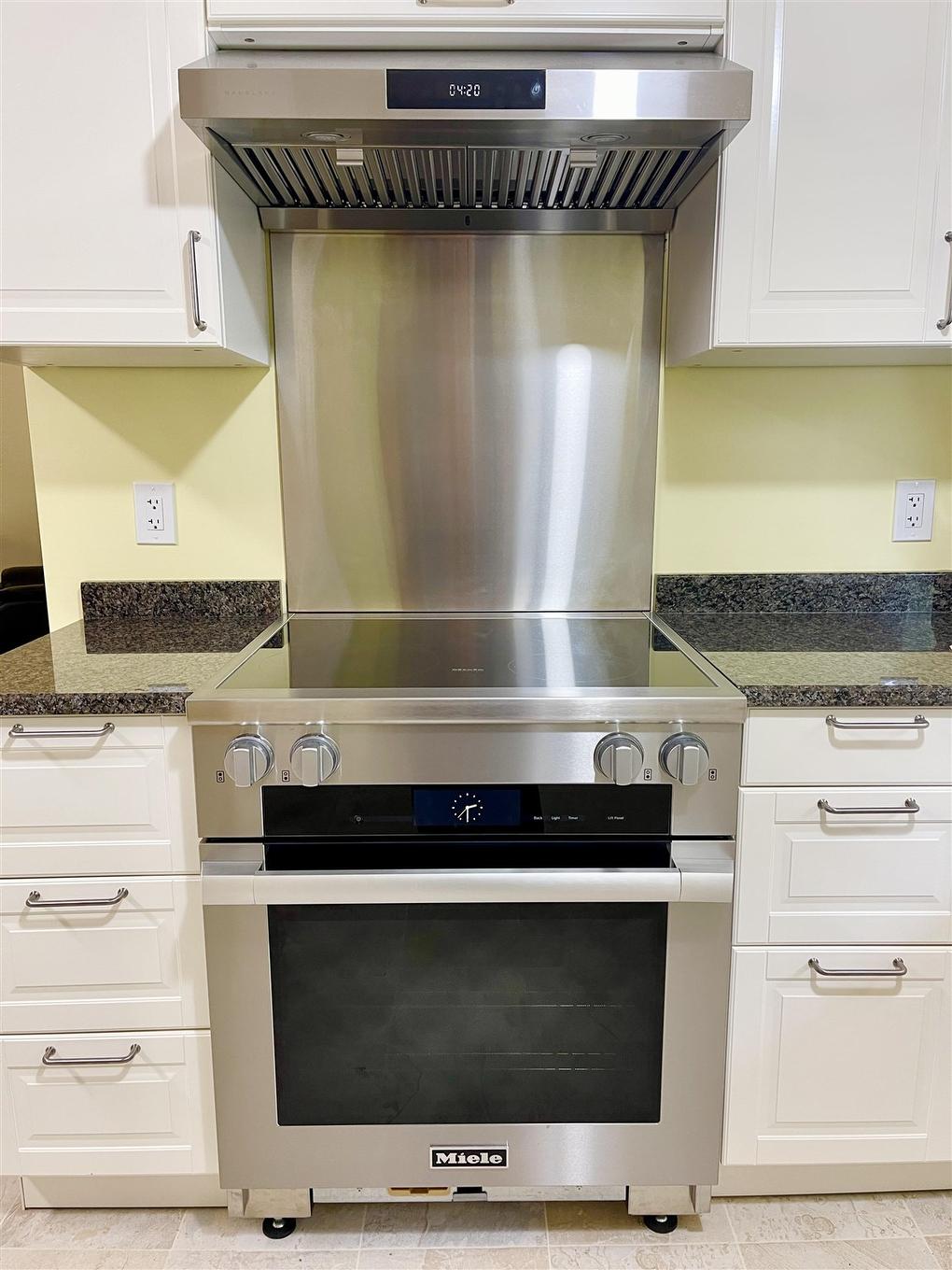 228 Taylor Street, Dryden, ON - Indoor Photo Showing Kitchen
