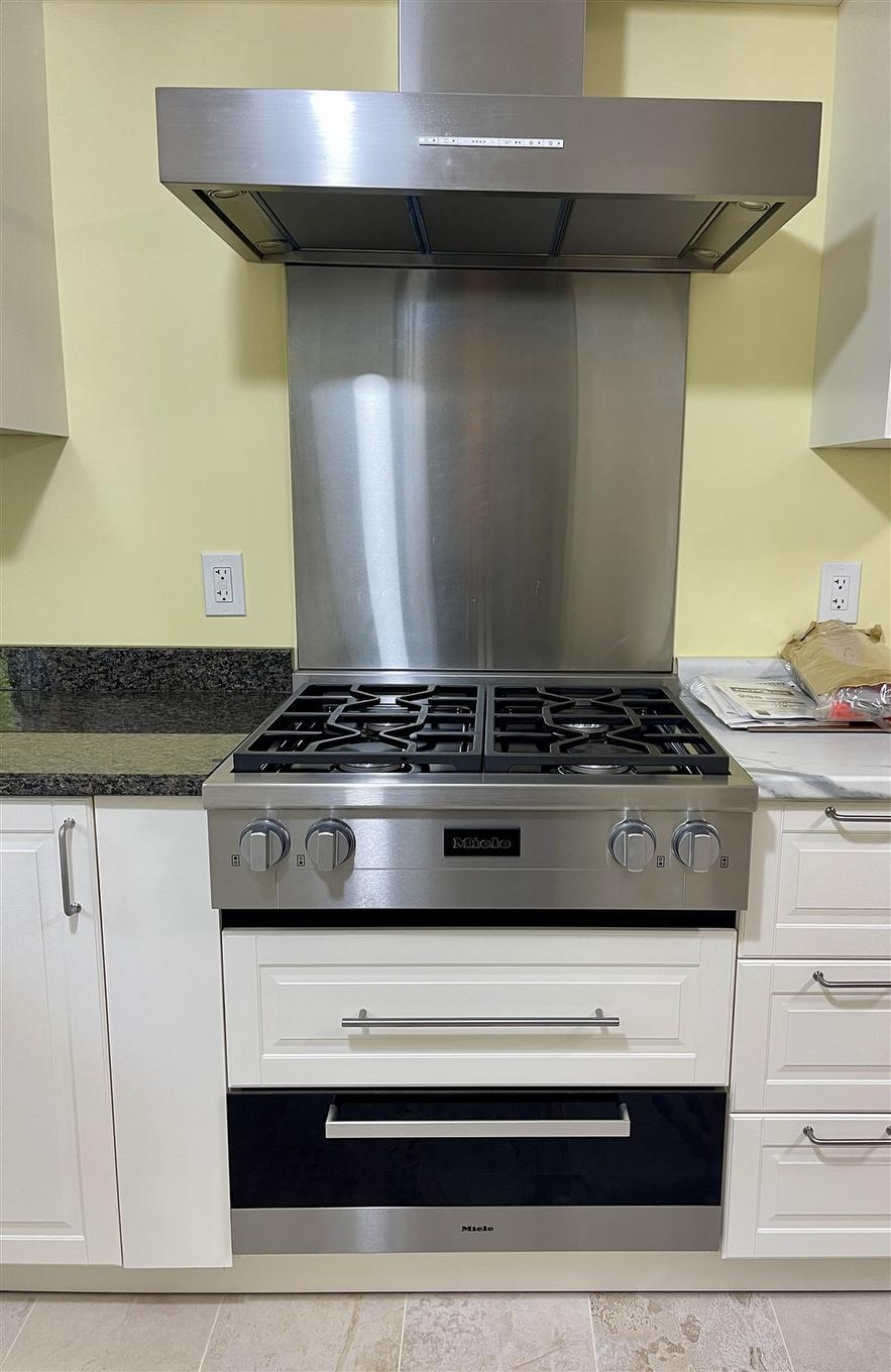 228 Taylor Street, Dryden, ON - Indoor Photo Showing Kitchen