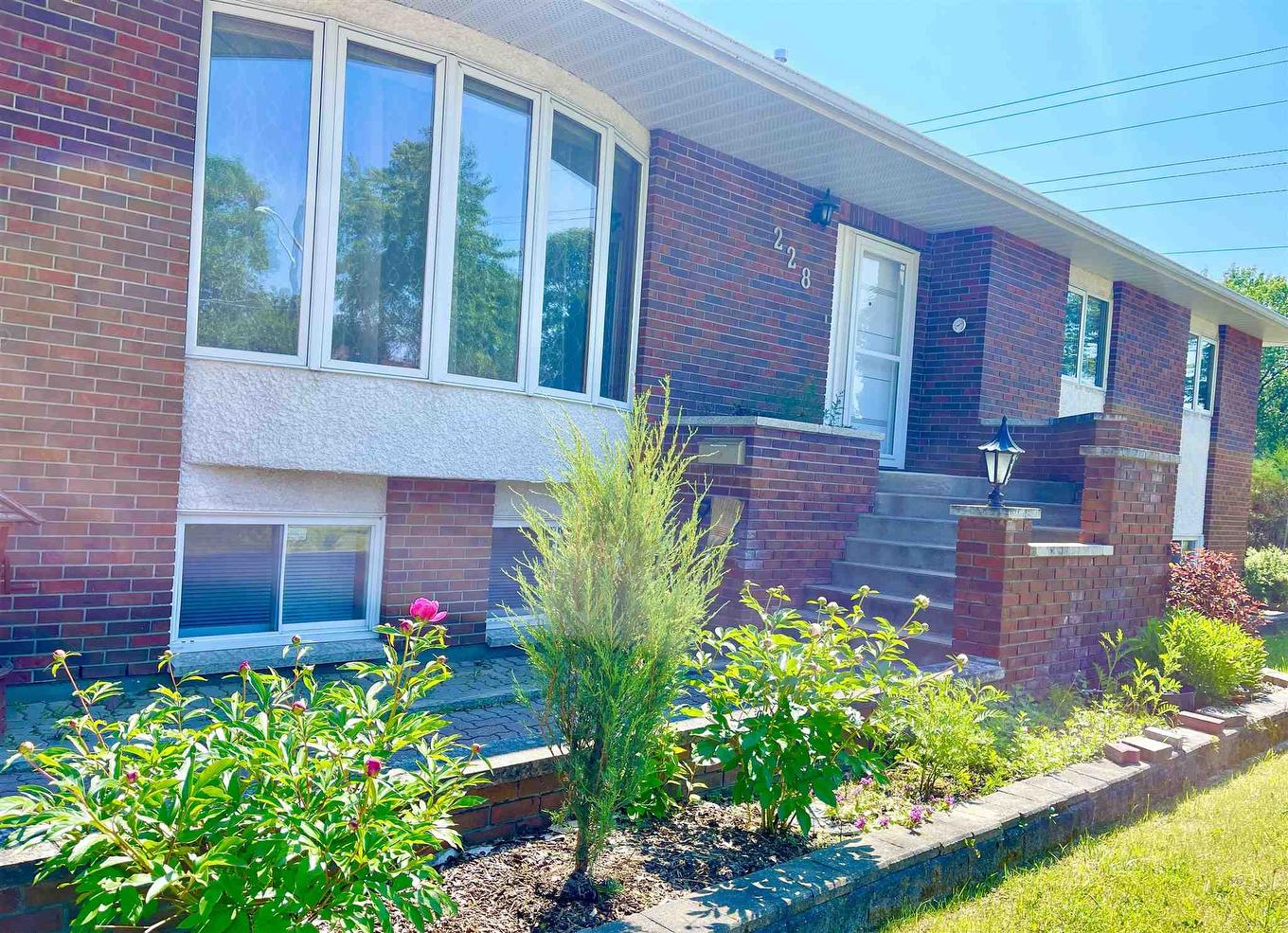 228 Taylor Street, Dryden, ON - Outdoor