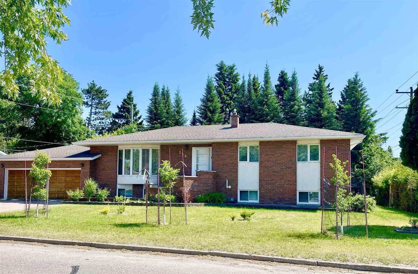 228 Taylor Street, Dryden, ON - Outdoor