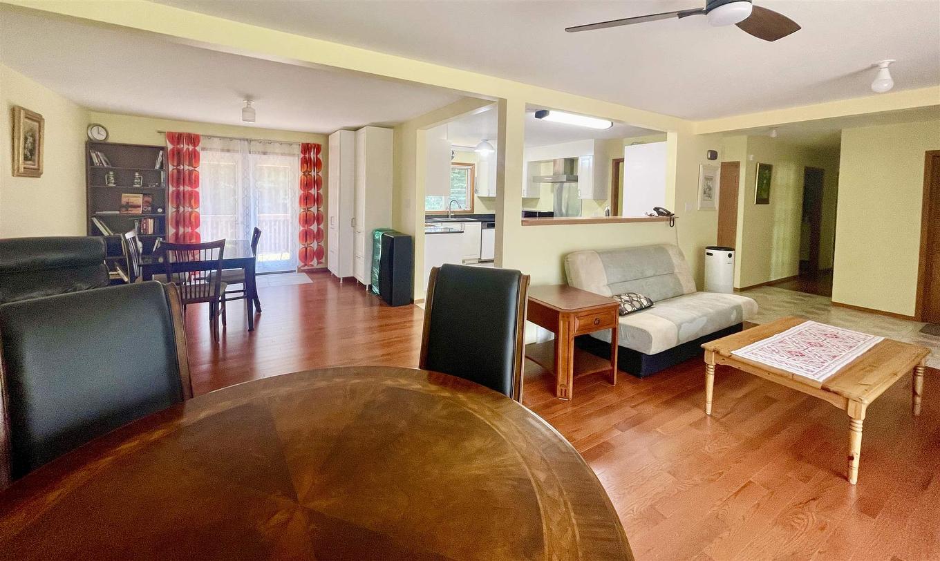 228 Taylor Street, Dryden, ON - Indoor Photo Showing Living Room