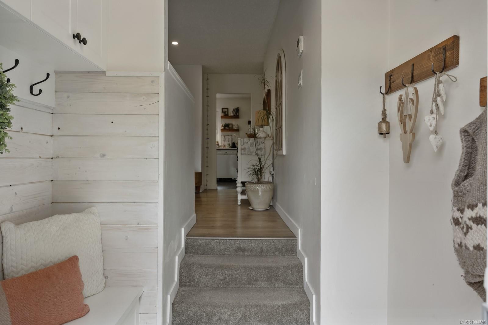 275 Centennial Dr, Courtenay, BC