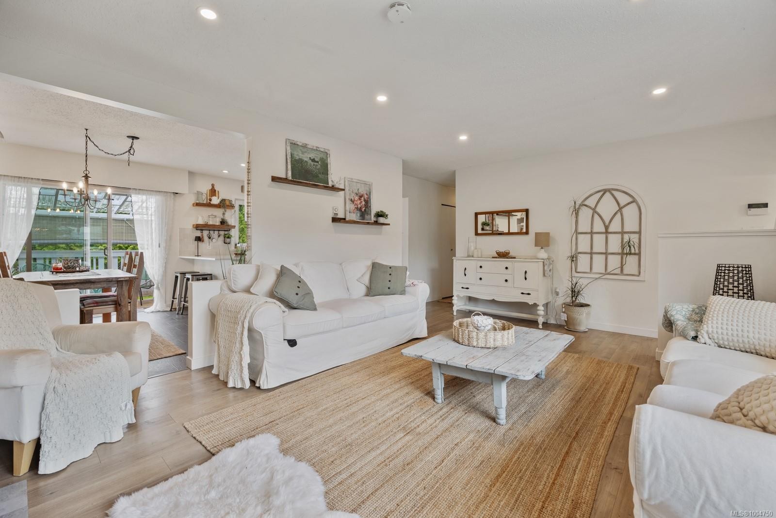 275 Centennial Dr, Courtenay, BC