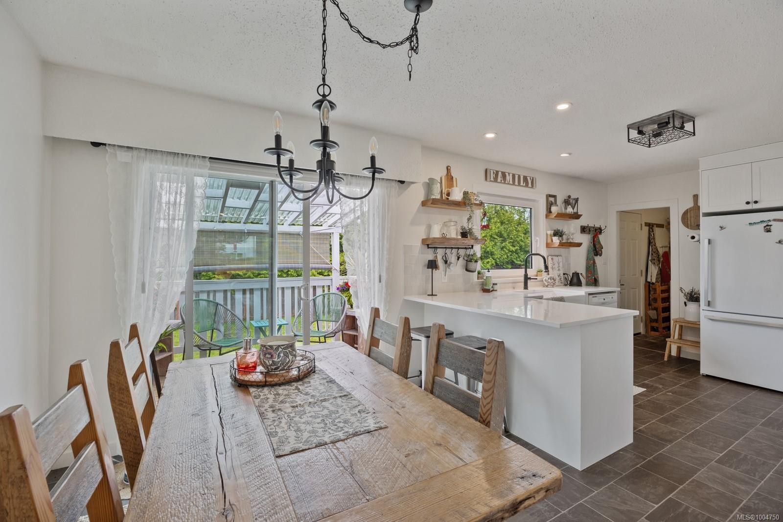 275 Centennial Dr, Courtenay, BC