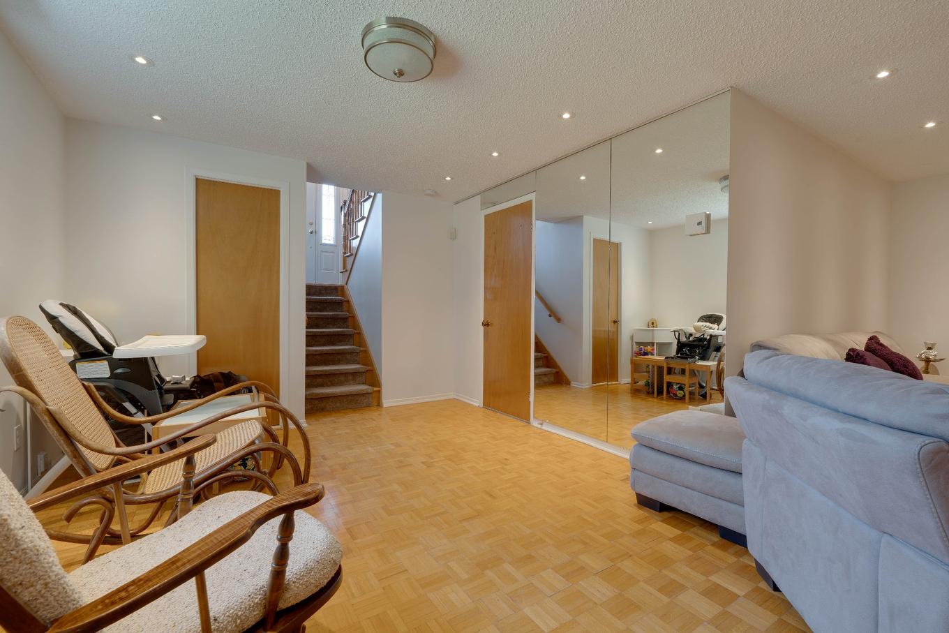 Family room - 5125 Av. Clarendon, Laval (Chomedey), QC - Indoor